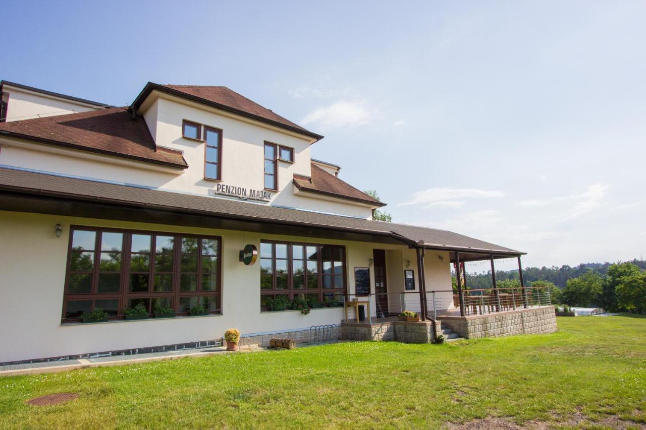 Penzion Maják Dublovice Exterior foto